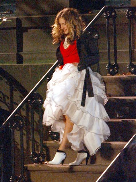 carrie bradshaw skirt